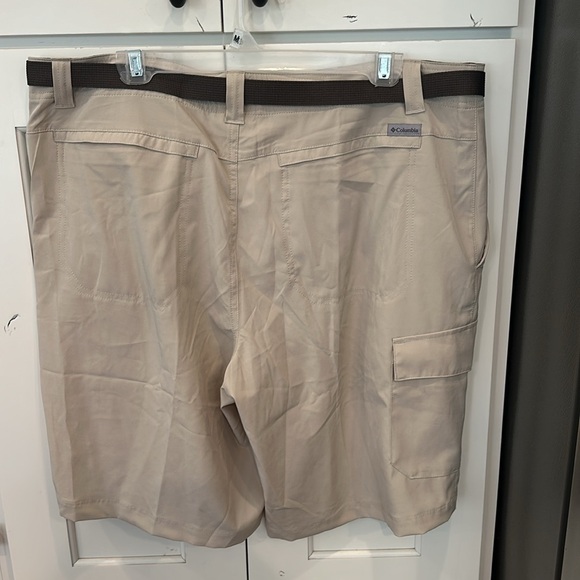 Columbia Men’s shorts. Light tan. Size 38. Inseam 10”. - Picture 2 of 6